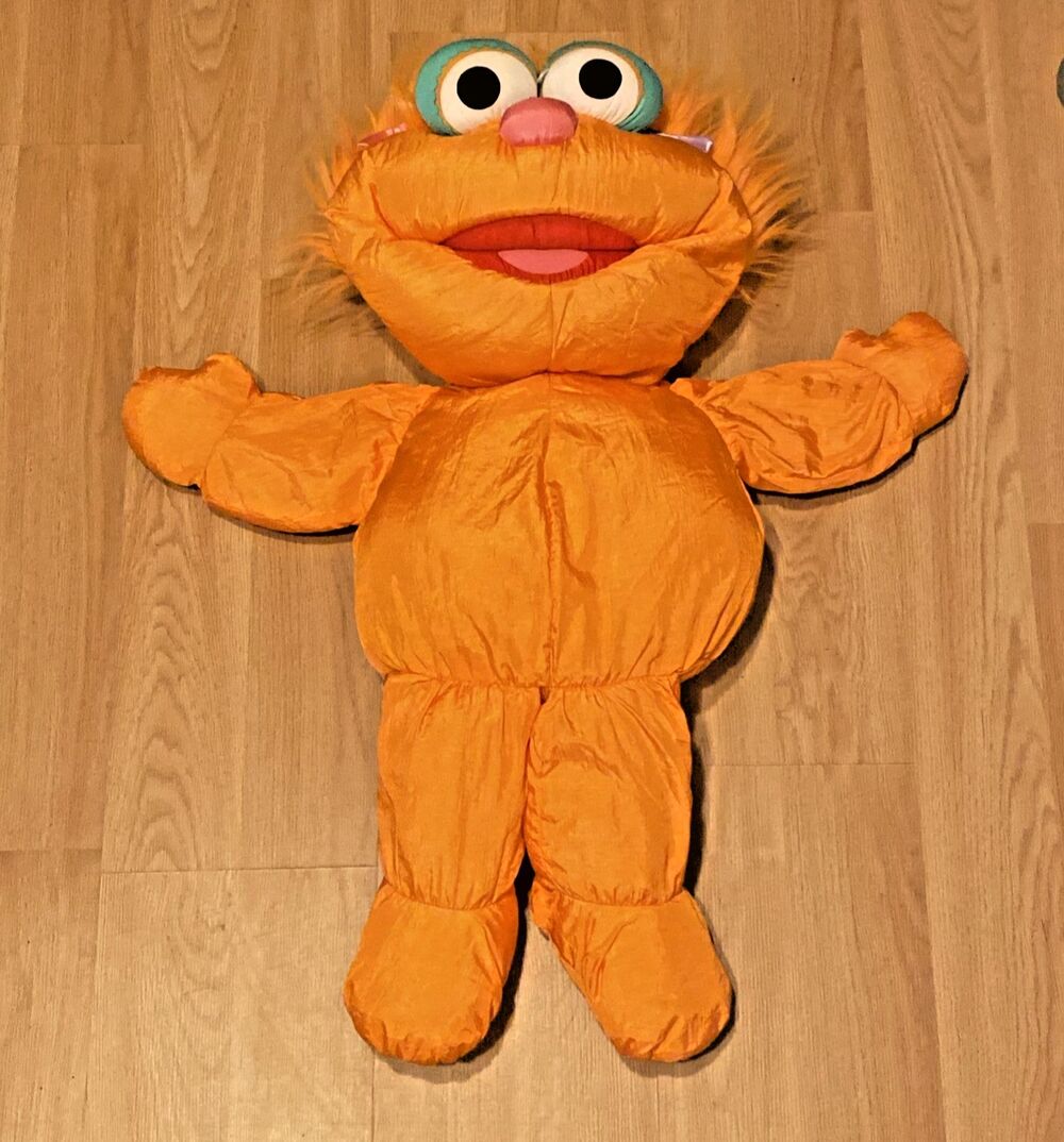 SESAME STREET ZOE PUFFALUMP STYLE NYLON  24" PLAYSKOOL 1995 JIM HENSON